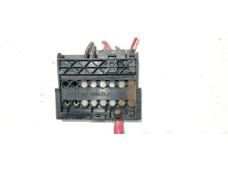 Блок предохранителей 13942531 Ford Fiesta