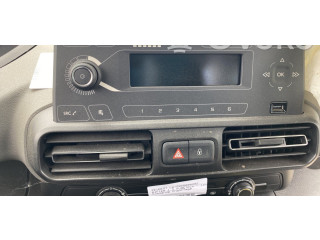 Подушка безопасности водителя 98345769ZD Peugeot Rifter