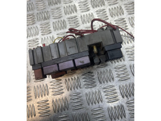 Блок предохранителей 090902 Volvo S60