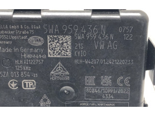 Блок предохранителей 5WA959436N   Skoda Superb B9    