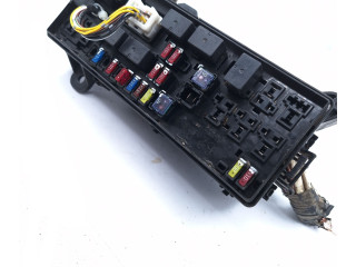 Блок предохранителей PR06900000, PR869-00000 Mitsubishi L200