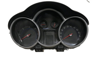 Přístrojová deska Chevrolet Cruze 2013 95990333