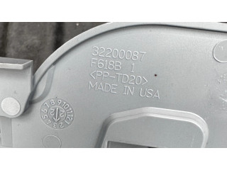 Крышка блока предохранителей 32200087, 32264789 Volvo V60