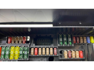 Pojistková skříňka 9210861 BMW 7 F01 F02 F03 F04 2010