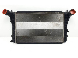 Интеркулер  1K0145803AJ   Volkswagen Golf VI 