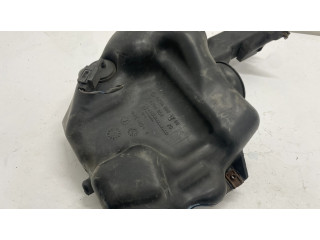 Бачок оконной жидкости    