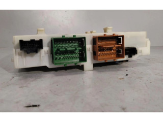 Блок предохранителей 7G9T14C256HA Volvo S80