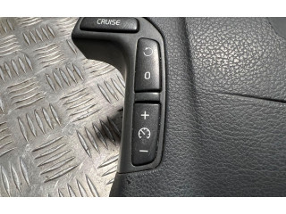 Подушка безопасности водителя 586000490233   Volvo V70