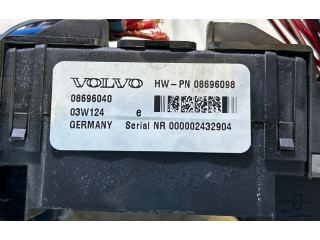 Блок предохранителей  08696098, 08696040   Volvo XC90    