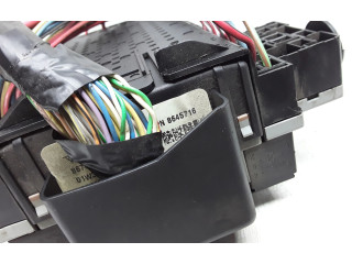 Блок предохранителей 8676284, 8645716 Volvo S80