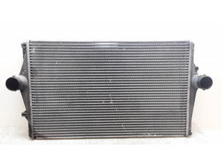 Интеркулер  8649471   Volvo XC70 2.4