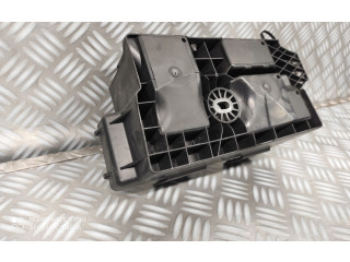 Pojistková skříňka 13302321 Opel Zafira C 2012