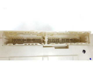   Pojistková skříňka 8273030273   Lexus GS 250 350 300H 450H 2006