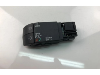 Подрулевой переключатель 8200850420   Dacia Sandero