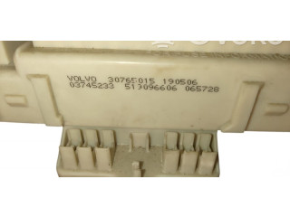 Pojistková skříňka 30765015, 03745233 Volvo S40 2006