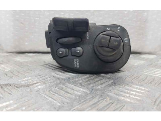 Ручка стеклоочистителей 88103009038   Renault Clio III