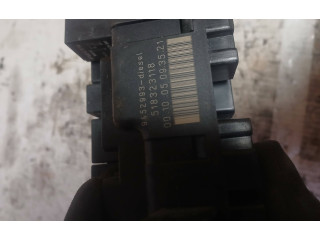 Блок предохранителей 9452993, 518323118 Volvo V70