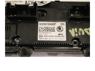 Блок управления климат-контролем 5E0907044AP Skoda Octavia Mk3 (5E)