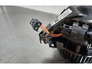 Вентилятор печки 2Q1820021A Skoda Scala