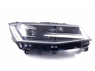 Передняя фара  