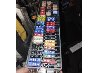 Блок предохранителей 6R0937548E Skoda Fabia Mk2 (5J)