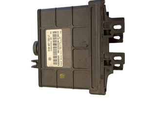 Блок управления коробкой передач 01M927733LT, 5WK33576K01 Volkswagen Golf IV