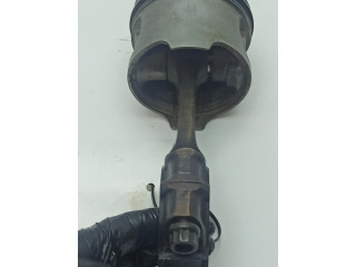 Píst 11004 Mercedes-Benz S W116 pro benzínový motor 2.8