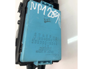 Блок предохранителей MR409898 Mitsubishi L200