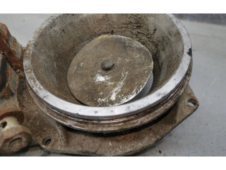 Vstřikovací lišta 0438120185, 035133353AB Audi 100 200 5000 C3