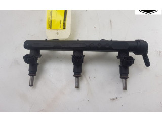 Топливная рампа 04E906031L, 04C133313AH Skoda Fabia Mk3 (NJ) для двигателя CHYB