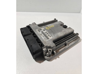 Řídící jednotka 03G906016HN, 0281012272   Volkswagen Caddy 2006