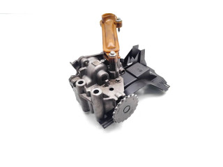 Масляный насос  M9R780 8200345633, 8200368176  Renault Scenic II -  Grand scenic II 