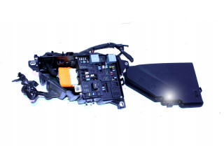 Блок предохранителей 31398001, 31654059   Volvo XC90    