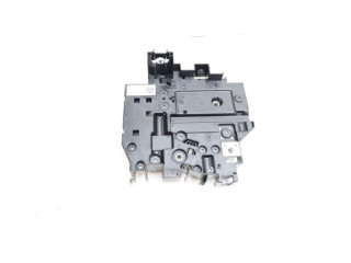 Блок предохранителей 8889877787, 32265898 Lynk & co 01