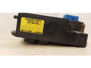 Блок предохранителей LNA2800CG Jaguar XJ X300