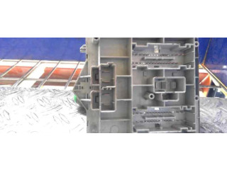 Блок предохранителей 51742420   Alfa Romeo 166    