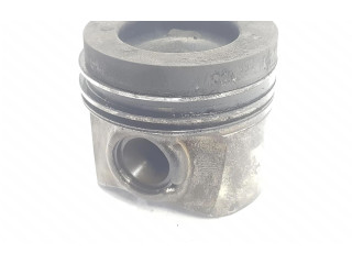Píst 04L107065D, 1111AA   Skoda Superb B6 (3T)  pro naftový motor 1.6  