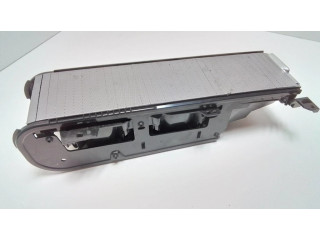 Передний держатель чашки