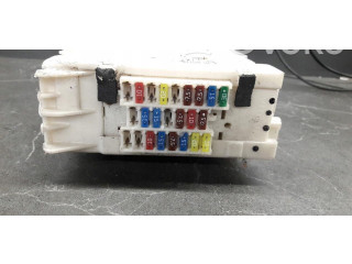 Pojistková skříňka 82730-53022 Lexus 220D-250-350 2002