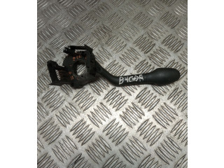 Ручка стеклоочистителей    Volkswagen PASSAT B4