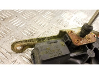 Моторчик стеклоочистителя 4240552, 0390206934 Saab 900