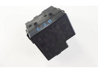 Блок предохранителей Infiniti M Y51