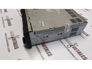 Радио/ проигрыватель CD/DVD / навигация