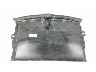 Другая деталь отсека двигателя