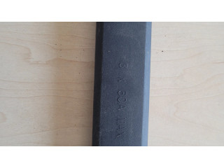 Другая деталь салона