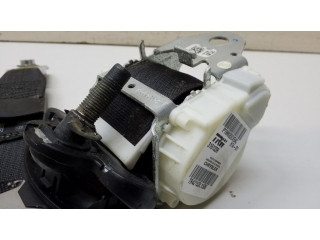 Задний ремень безопасности