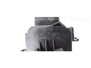 Ручка стеклоочистителей 17D770   Volvo C30