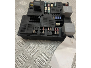 Блок предохранителей 31473588   Volvo XC90    