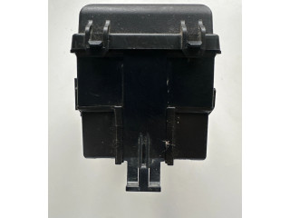 Блок предохранителей     Subaru Forester SK    