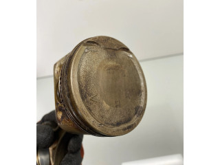 Поршень с шатуном K4M750 Renault Kangoo I